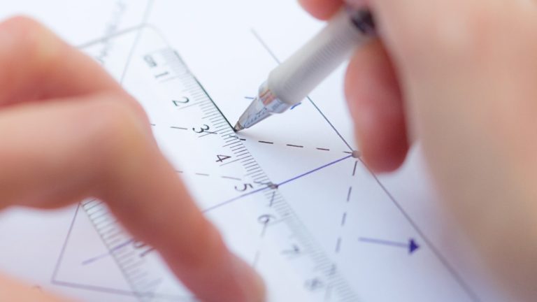 How to get full marks in IB Economics graphs